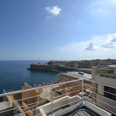 Vallettadreamsuites Groud Floor Shared Sea View Rooof Terrace المظهر الخارجي الصورة