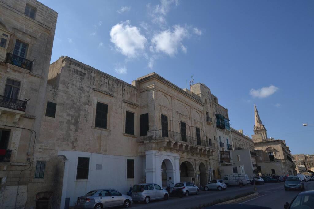 Vallettadreamsuites Groud Floor Shared Sea View Rooof Terrace المظهر الخارجي الصورة